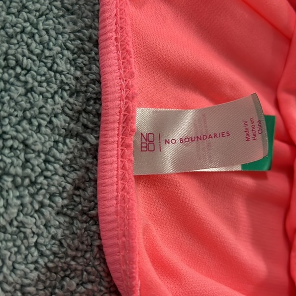 No boundaries one piece swimsuit.  New but no tags - Picture 3 of 4